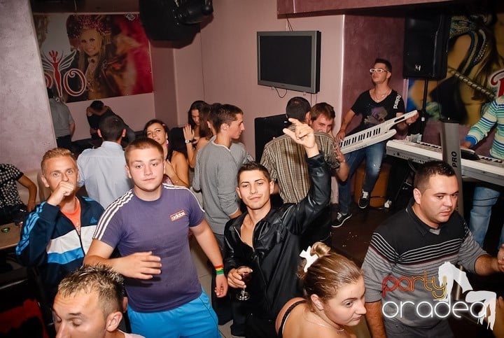 Petrecere în Rio Club, 