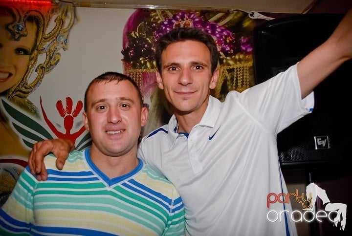 Petrecere în Rio Club, 