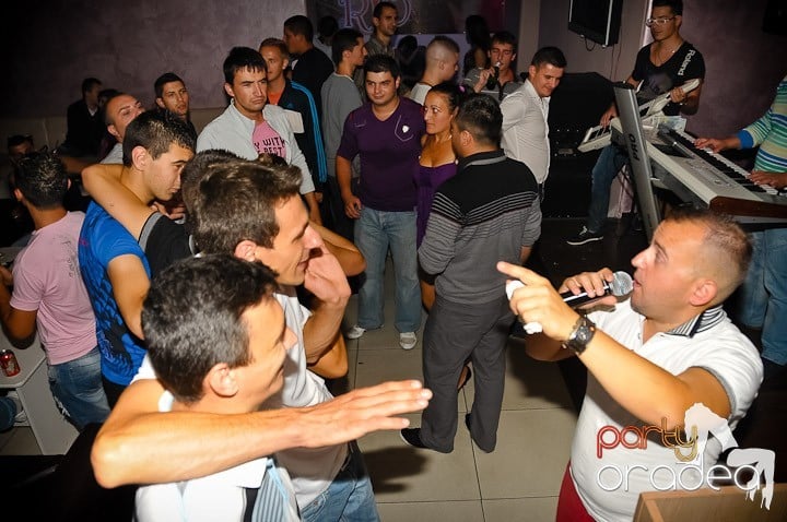 Petrecere în Rio Club, 