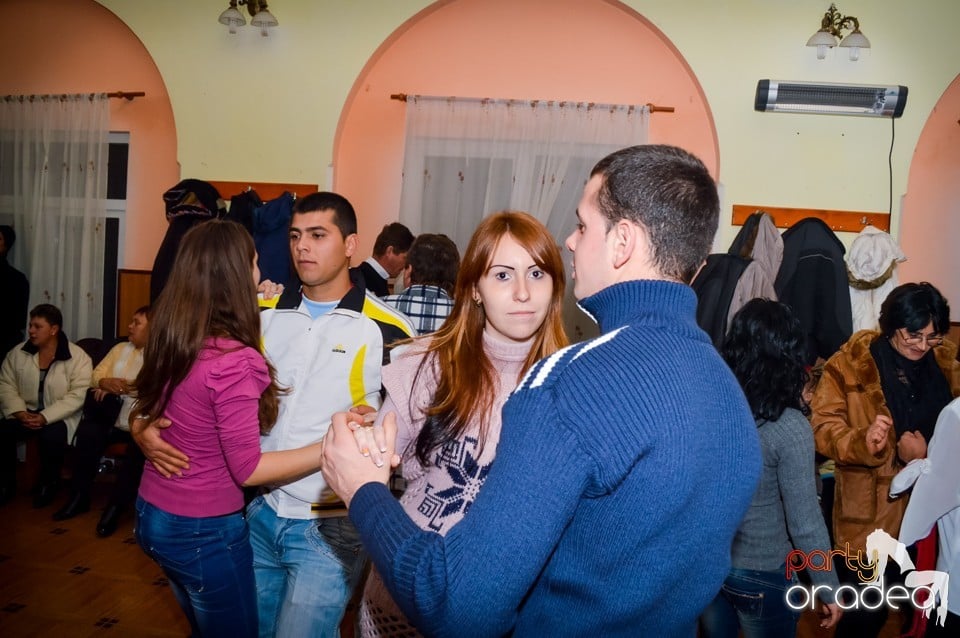 Petrecere în Sălard, Sălard