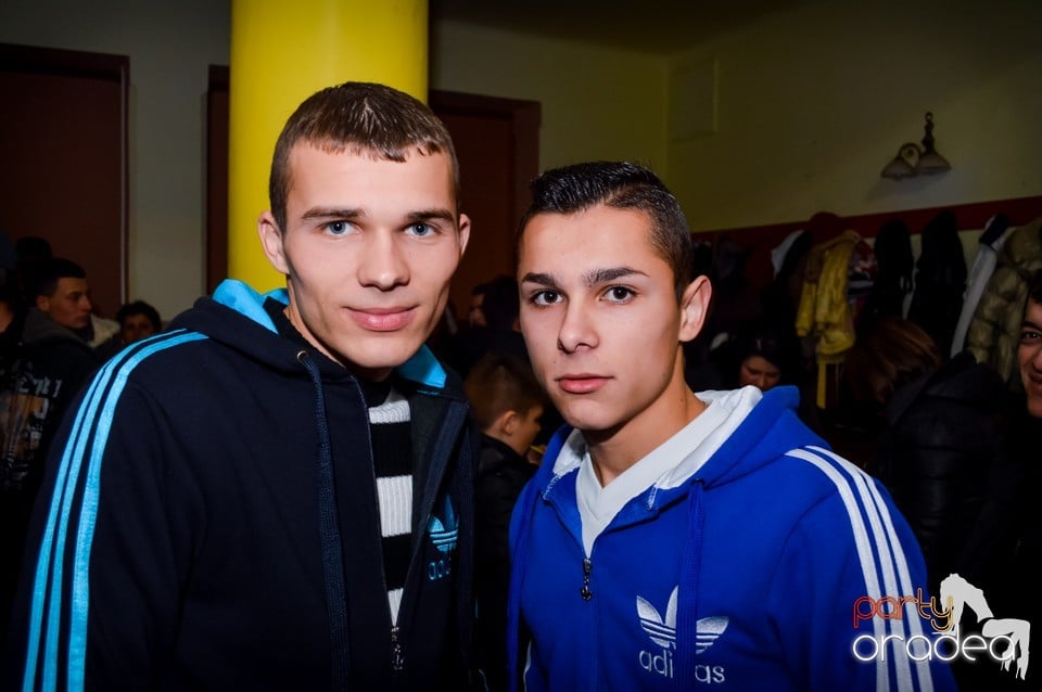 Petrecere în Sălard, Sălard
