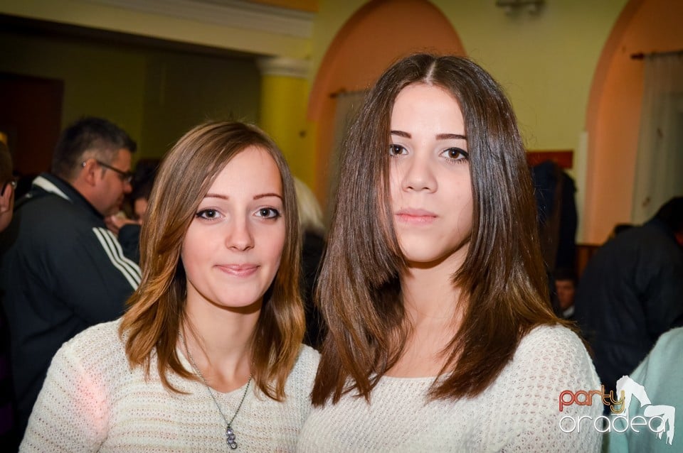 Petrecere în Sălard, Sălard