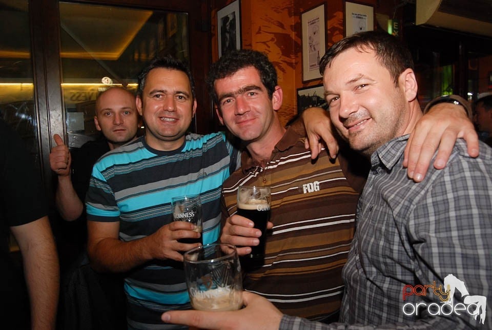 Petrecere incendiară în Lord's Pub Oradea, Lord's Pub