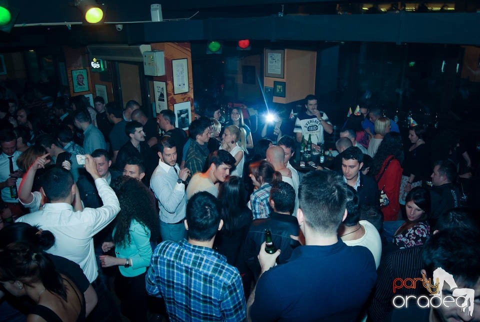 Petrecere incendiară în Lord's Pub Oradea, Lord's Pub