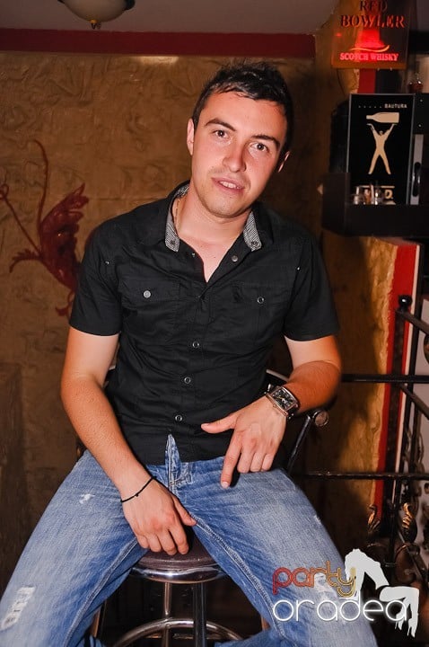 Petrecere la maxim în Club Luna, 