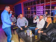 Petrecere în Club Life