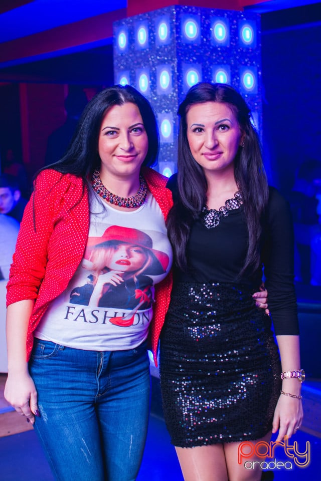 Petrecere în Club Life, 