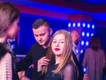 Petrecere în Club Life