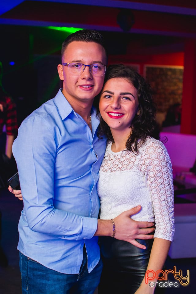 Petrecere în Club life, 