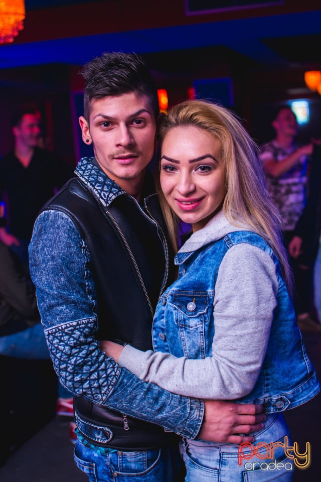 Petrecere în Club life, 