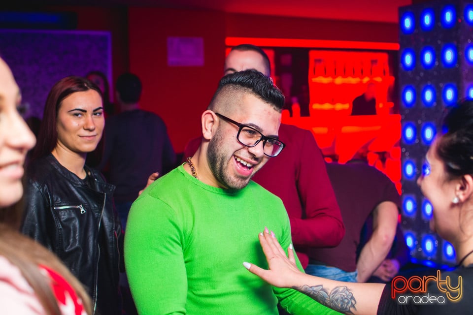 Petrecere în Club life, 