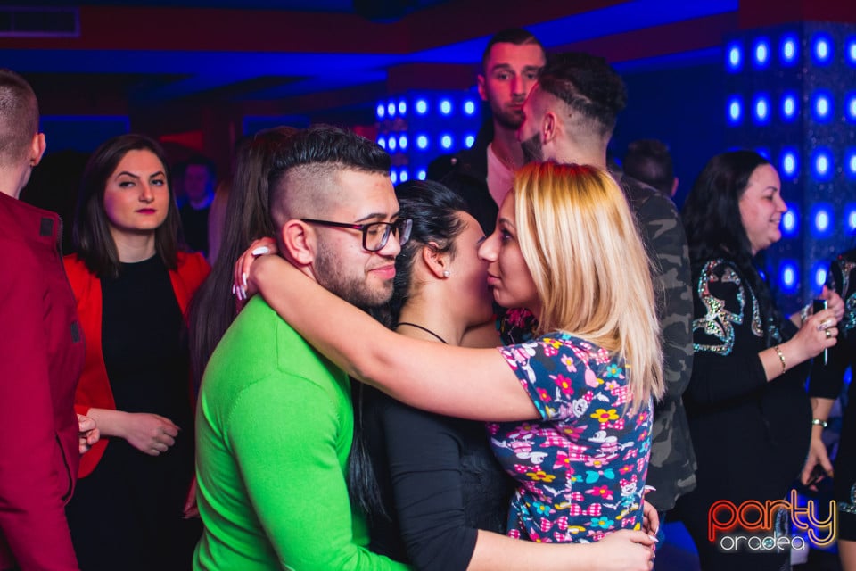 Petrecere în Club life, 