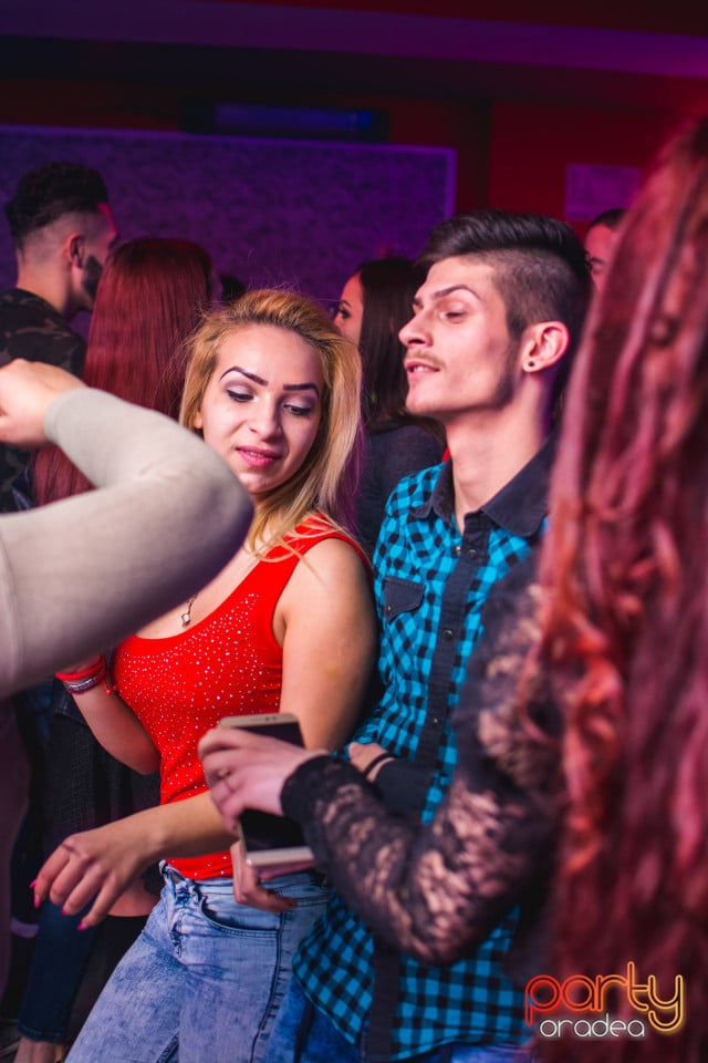 Petrecere în Club life, 