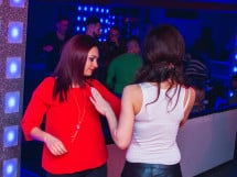 Petrecere în Club life