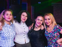 Petrecere în Club life