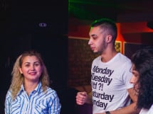 Petrecere în Club life