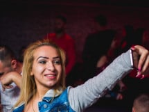 Petrecere în Club life