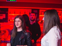 Petrecere în Club life