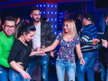 Petrecere în Club life