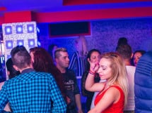 Petrecere în Club life