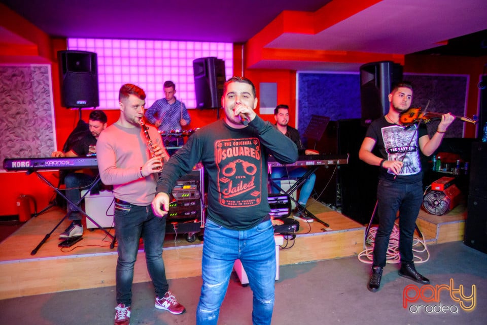 Petrecere în Club Life, 