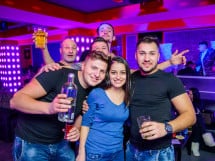 Petrecere în Club Life