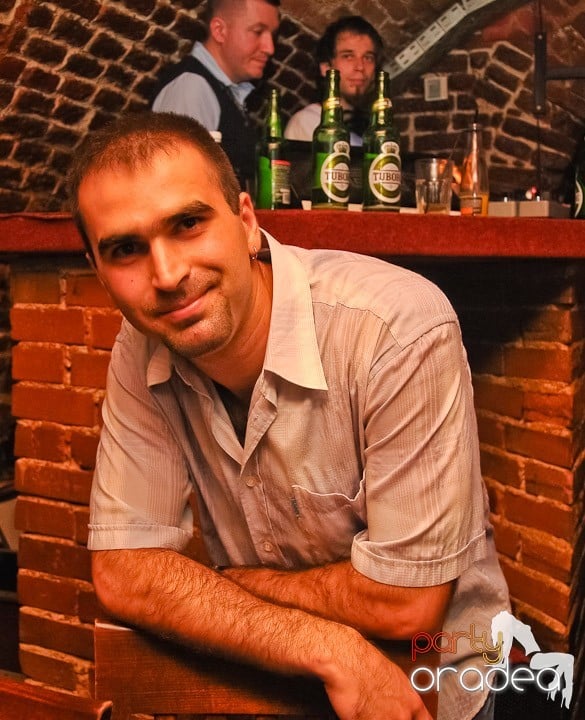 Petrecere mare la început de săptămână, 