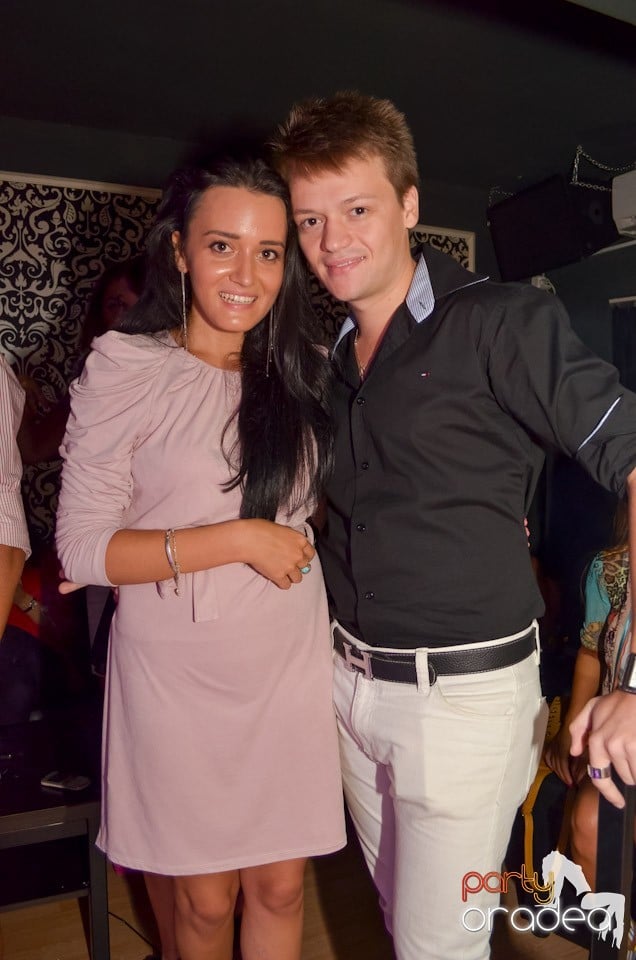 Petrecere până dimineaţa în Club Life,