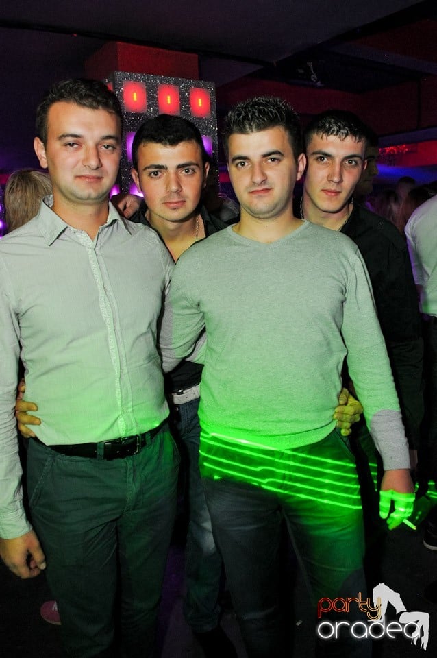 Petrecere până dimineaţa în Life,