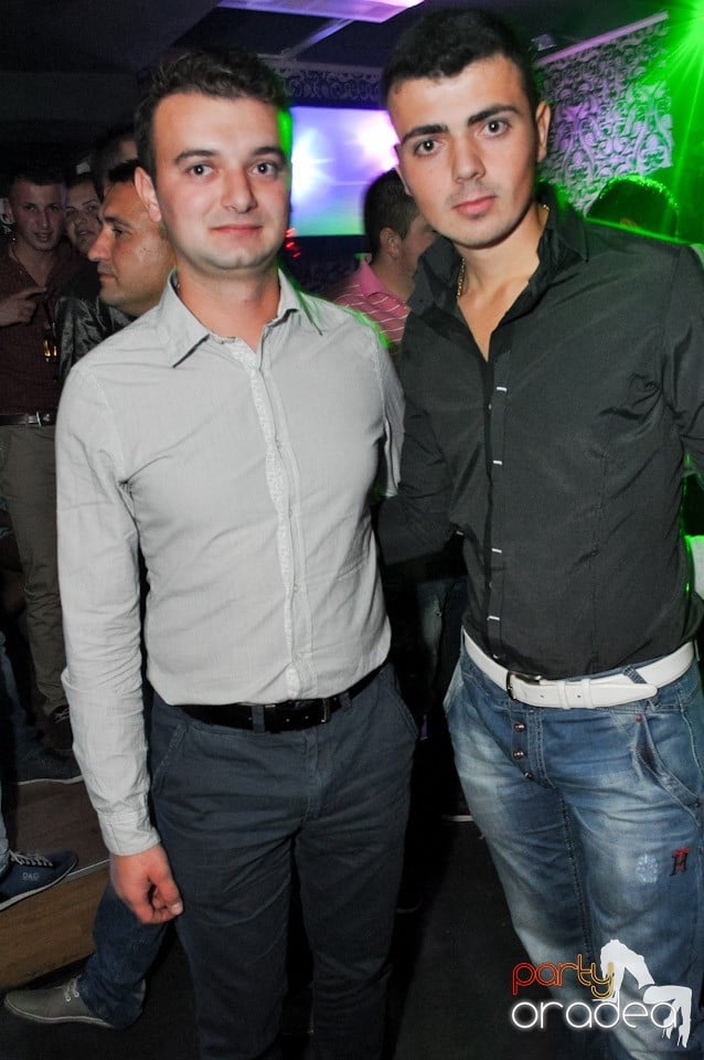Petrecere până dimineaţa în Life,