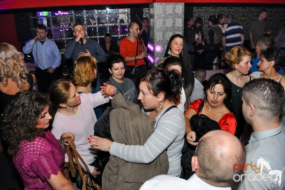 Petrecere până dimineaţa în Life,