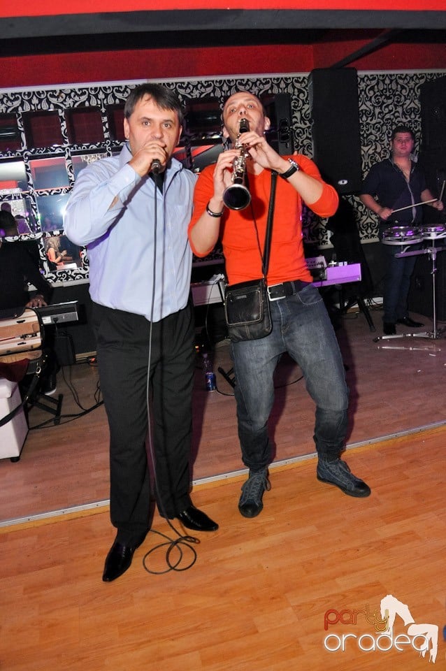 Petrecere până dimineaţa în Life,