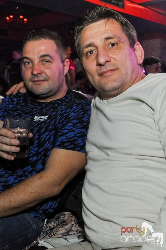Petrecere până dimineaţa în Life,