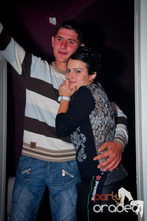 Petrecerea continuă în Club Atti's, 