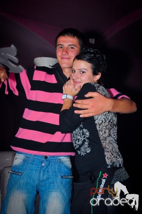 Petrecerea continuă în Club Atti's, 