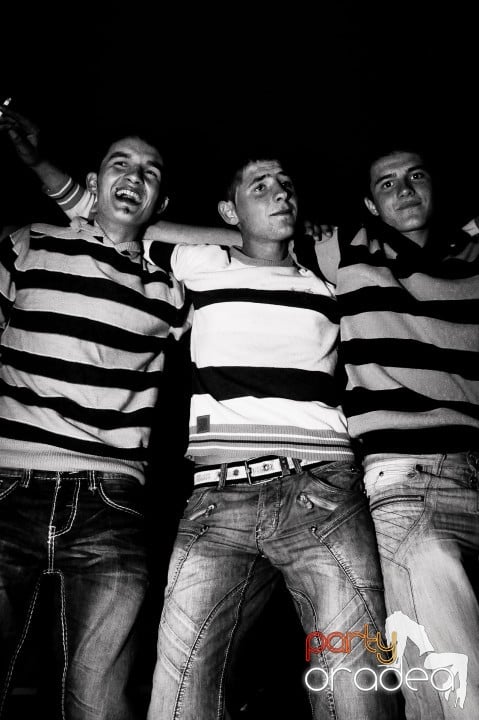 Petrecerea continuă în Club Atti's, 