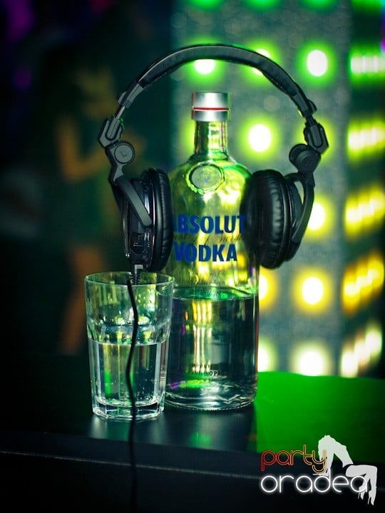 Petrecerea continuă în Club Life,