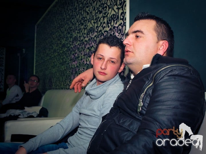 Petrecerea continuă în Club Life,