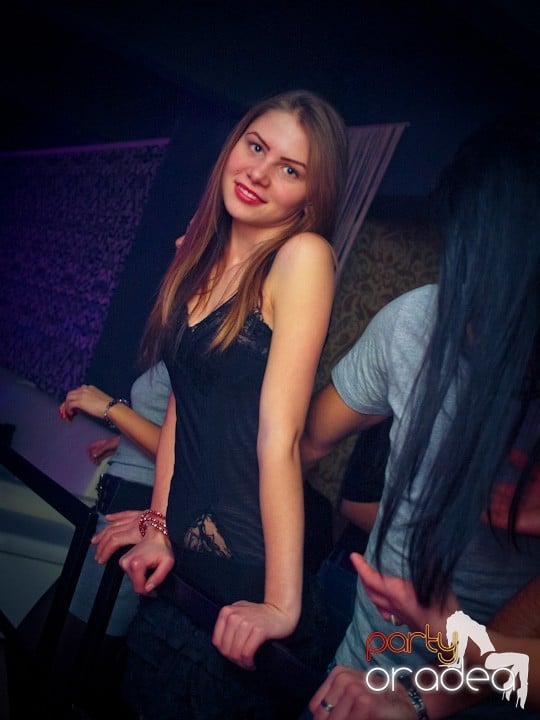 Petrecerea continuă în Club Life,