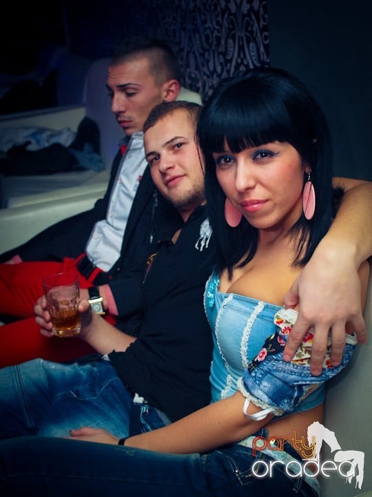 Petrecerea continuă în Club Life,