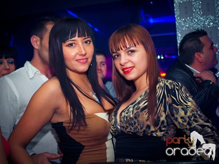 Petrecerea continuă în Club Life,