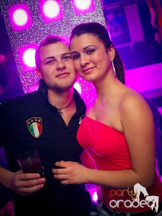 Petrecerea continuă în Club Life,