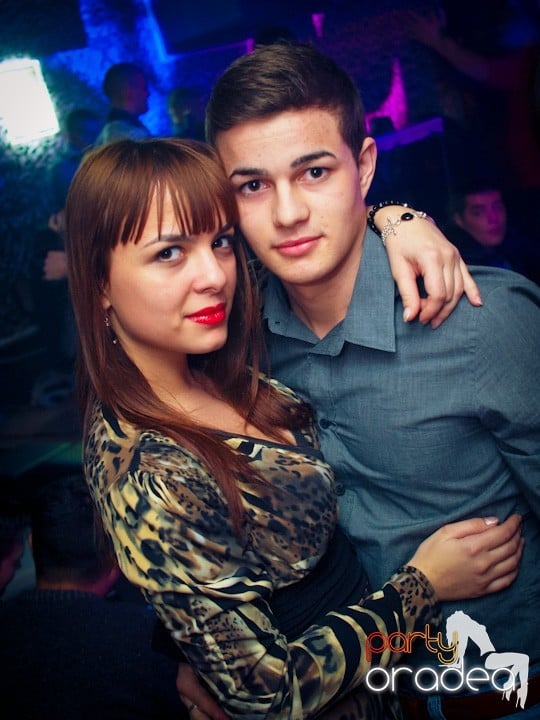 Petrecerea continuă în Club Life,