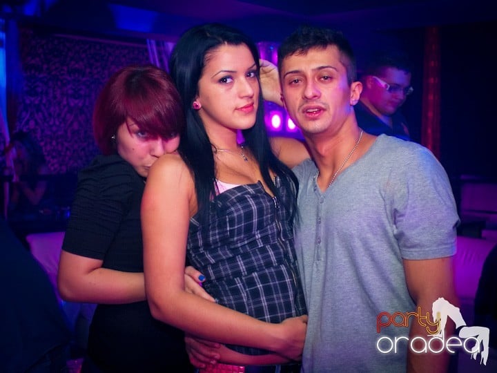 Petrecerea continuă în Club Life,