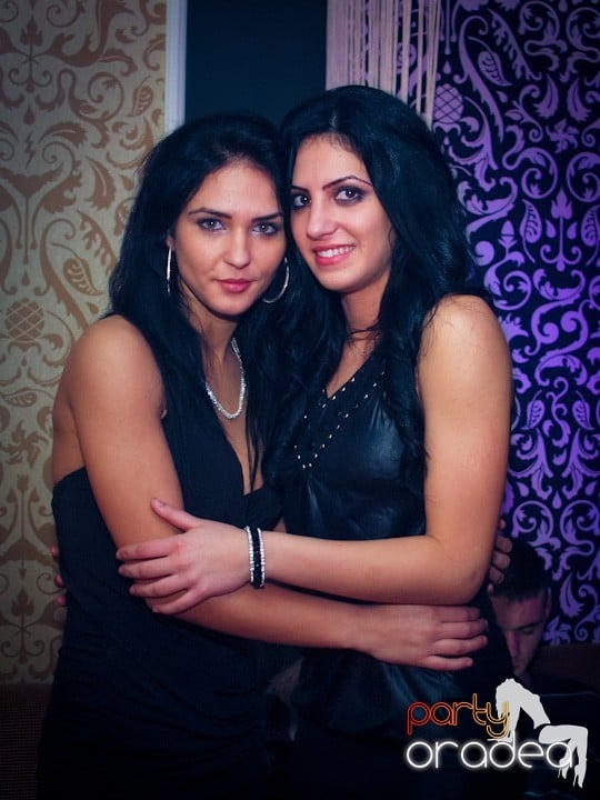 Petrecerea continuă în Club Life,