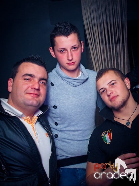 Petrecerea continuă în Club Life,