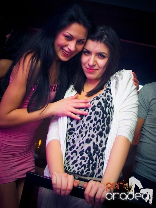 Petrecerea continuă în Club Life,