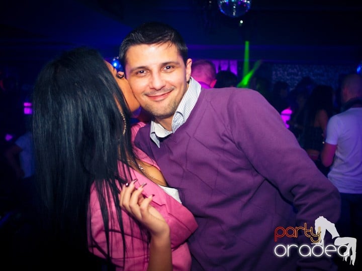 Petrecerea continuă în Club Life,