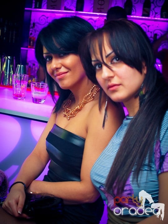 Petrecerea continuă în Club Life,
