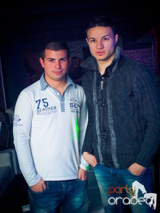 Petrecerea continuă în Club Life,